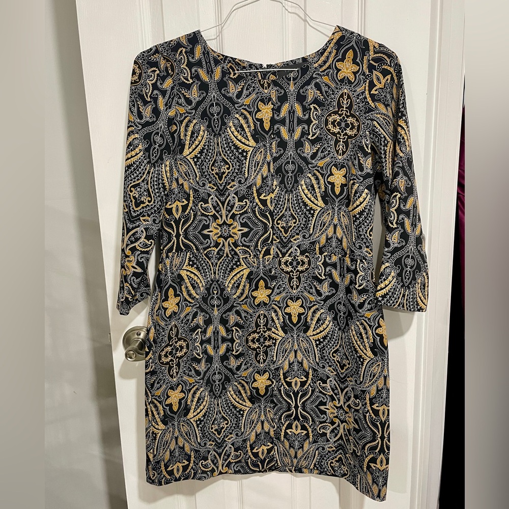 Elegant Black and Gold Patterned Dress Tahari 6